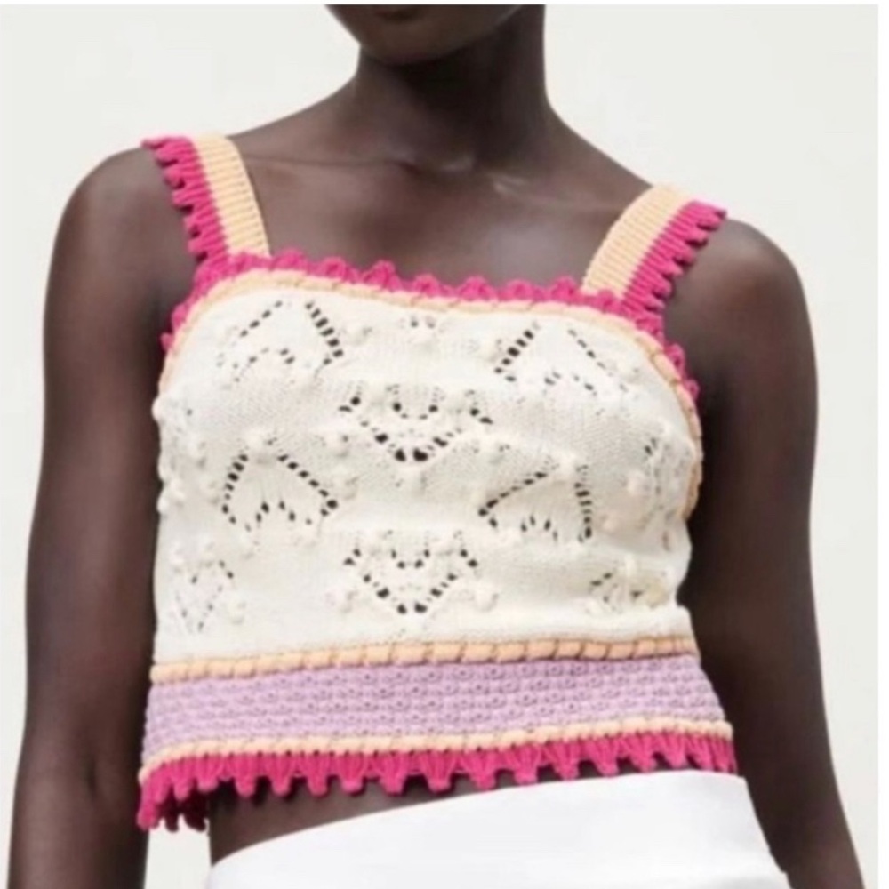 KNIT TOP